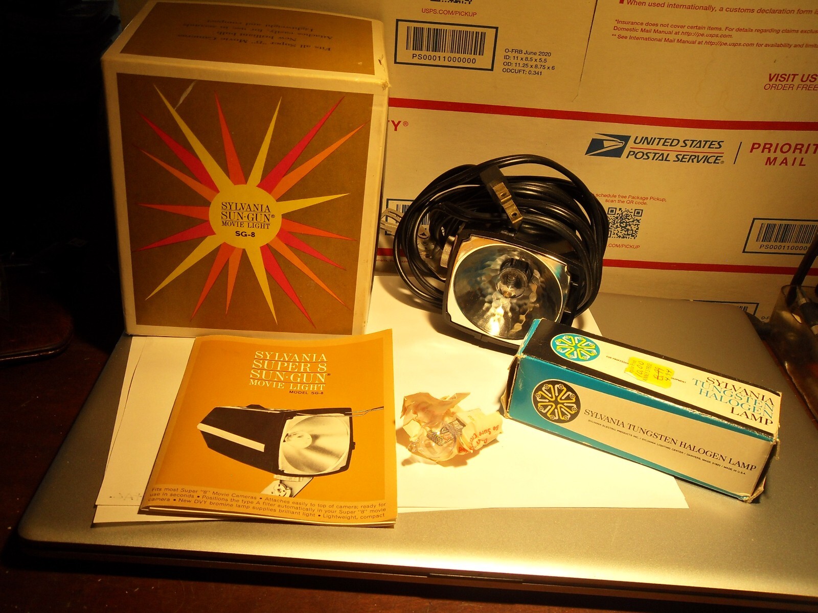 Vintage Sylvania Sun Gun S.G.VIII 650w 120v Tested Works W/ Extra Bulb & Box