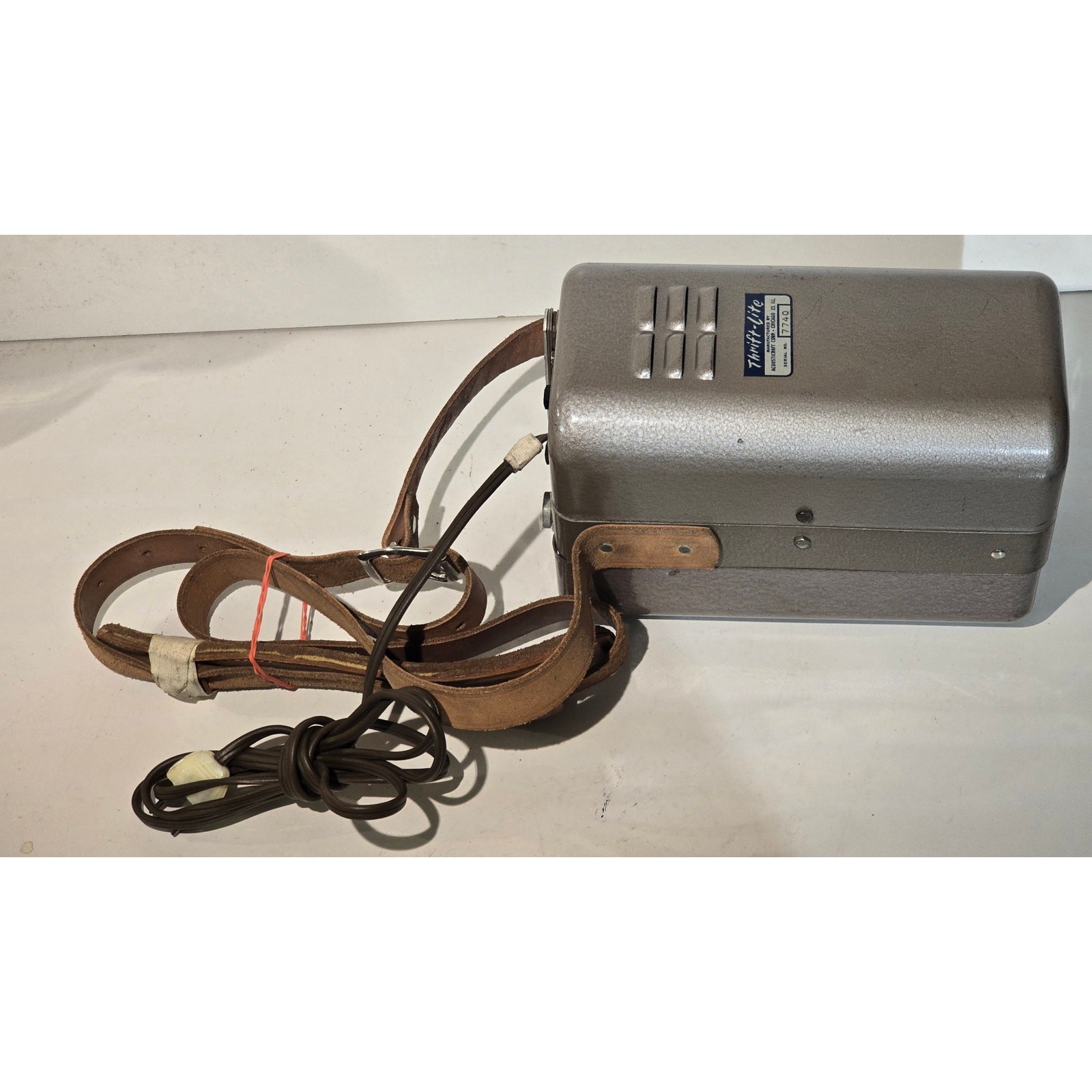 Thrift-Lite BP-25 Portapack Flash Unit Vintage Acousicraft Chicago