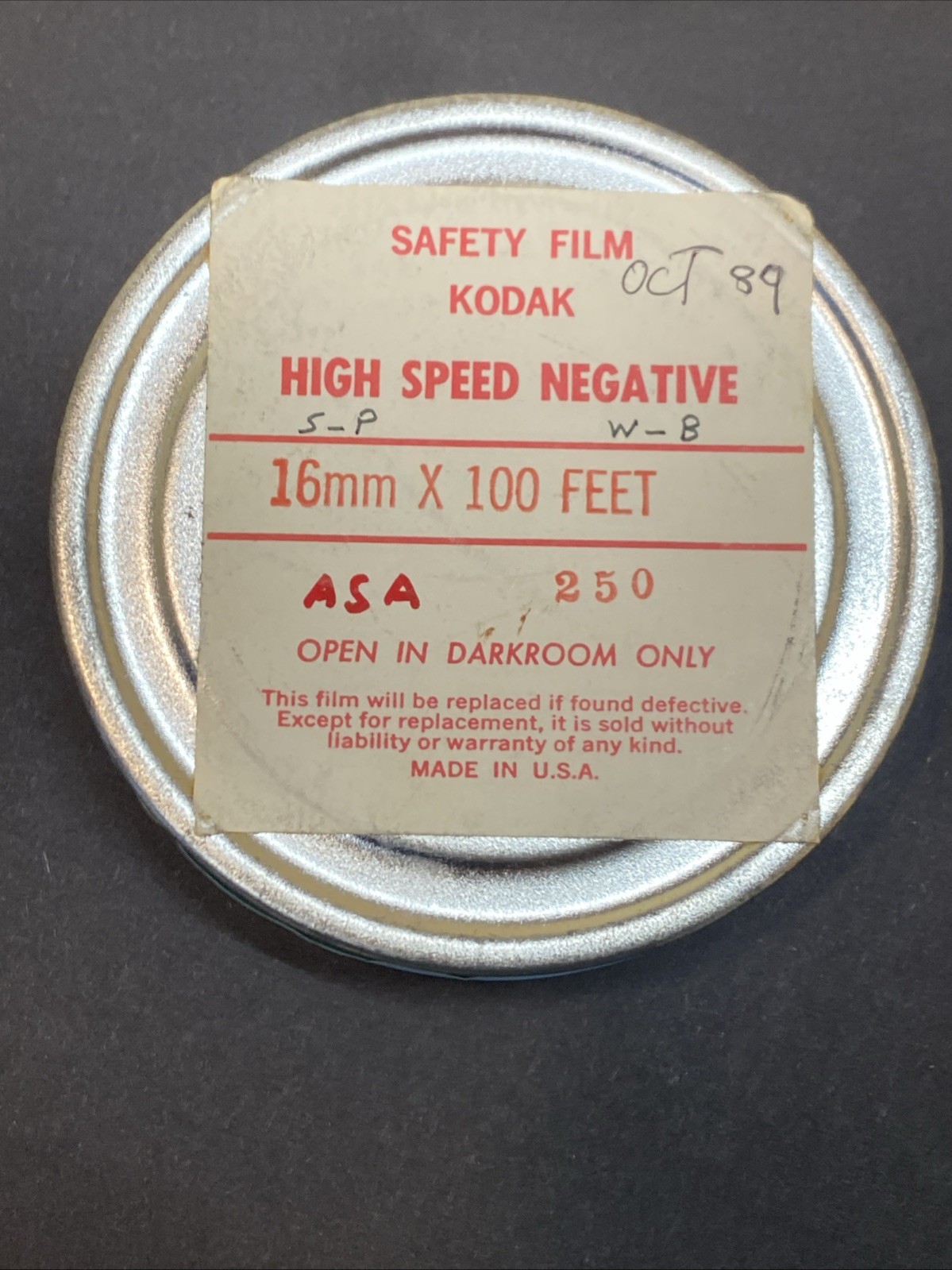 Kodak High Speed 16mm Film ASA 250 Round Tin Container Canister 100 FEET EXP