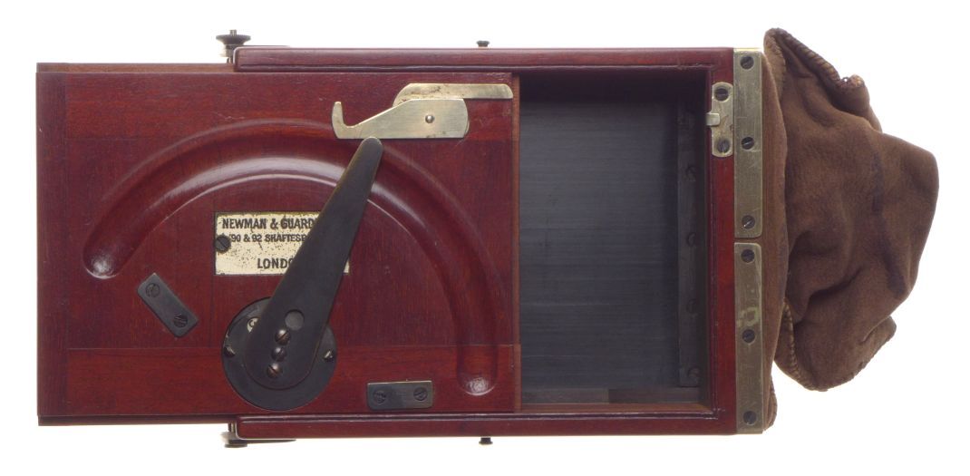 Newman & guardia nydia pocket camera wood body bellows no lens leather case