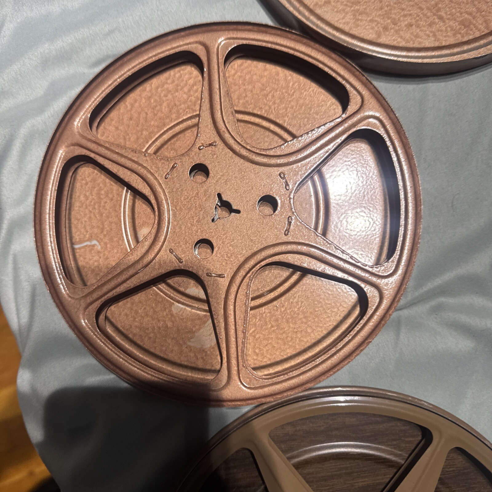 3 Vintage VTG Super 8 MOVIE REELS AND STORAGE CANNISTER Harwood 8mm 400 ft Reel