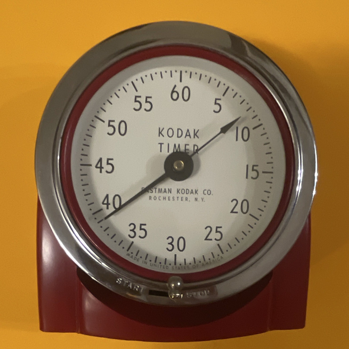 Vintage Kodak Darkroom Timer 8239 Red Wind-Up Photo Developing Timer w/Box