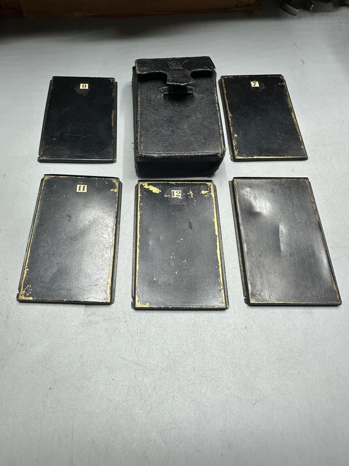Adams & Company – London – Vesta – Metal film packs and case