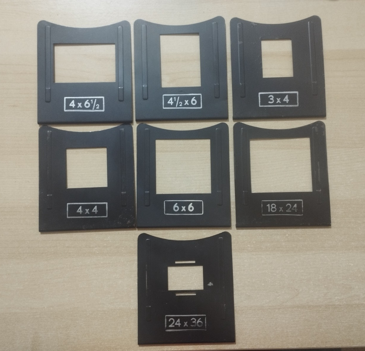 7 frames / masks in different sizes – see pictures. Used.