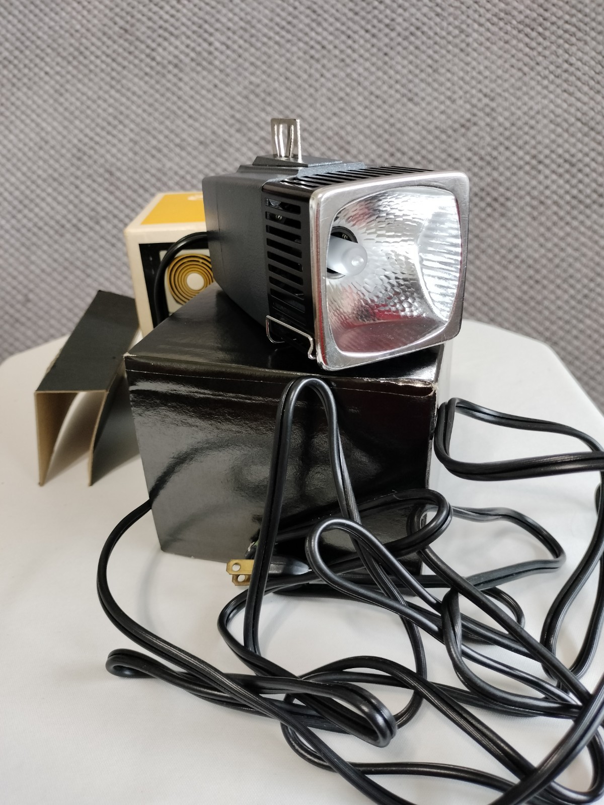 Vintage Kodak Instamatic Movie Light Model 1 # D375 Tested Working Original Box