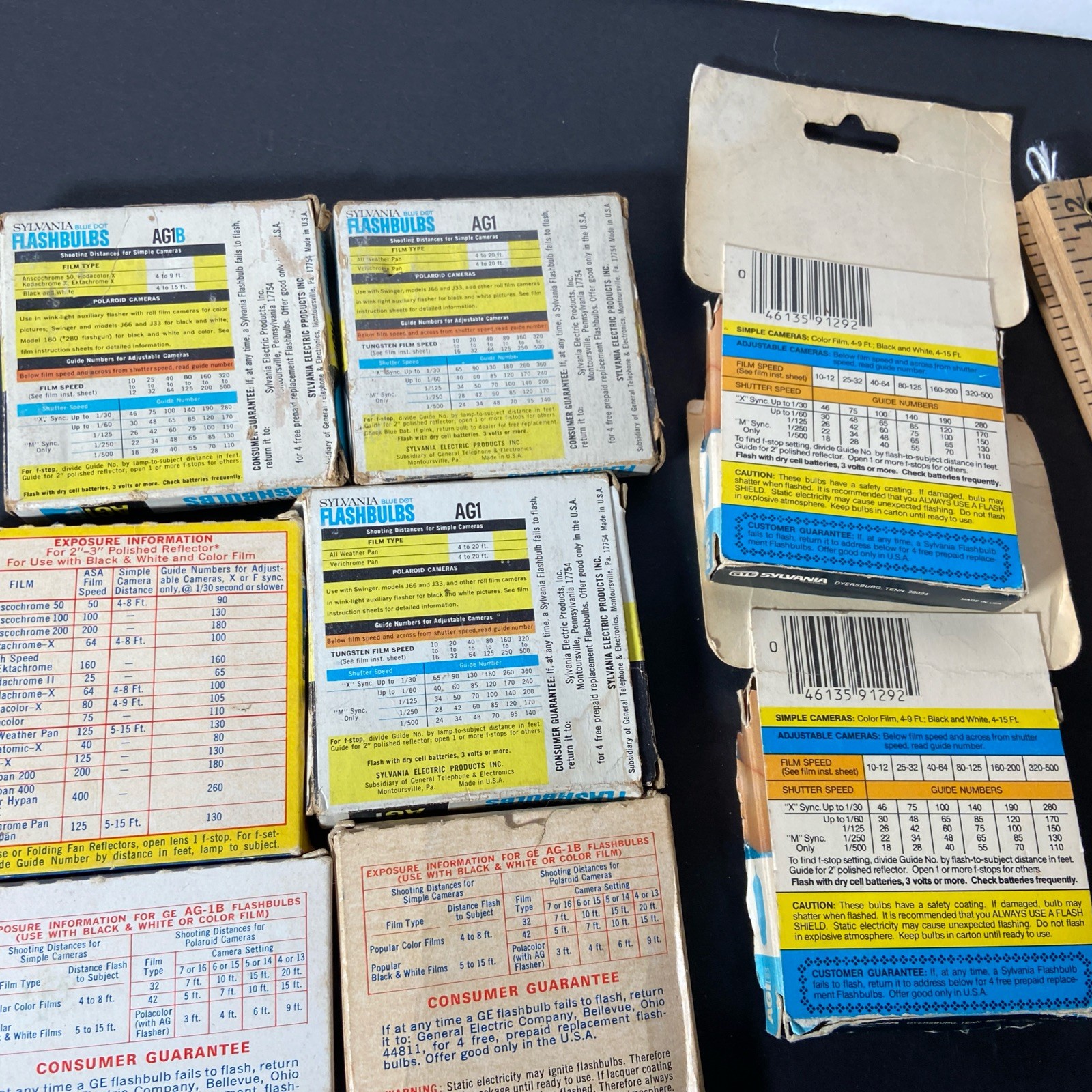 Lot Of Vtg AG1B Flash Bulbs Retro Photography Polaroid Kodak Blue + White