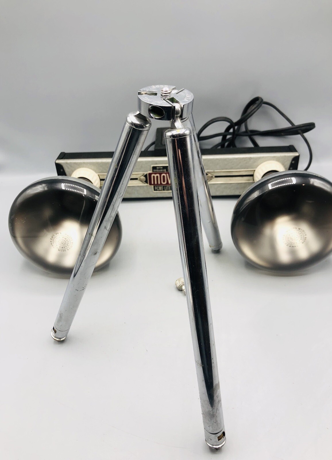 Vtg ACME LITE MOV-E-LITE in Case w/ Tripod Movie Film Stage Lighting 2 Bulbs