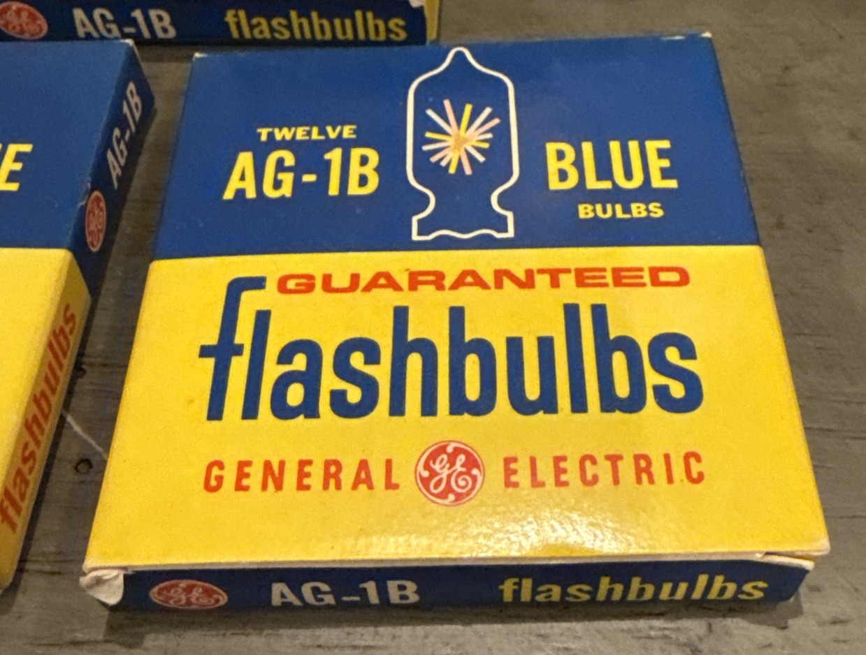 General Electric AG-1B Flashbulbs-5 Boxes Of 12/ 60 Bulbs- Vintage