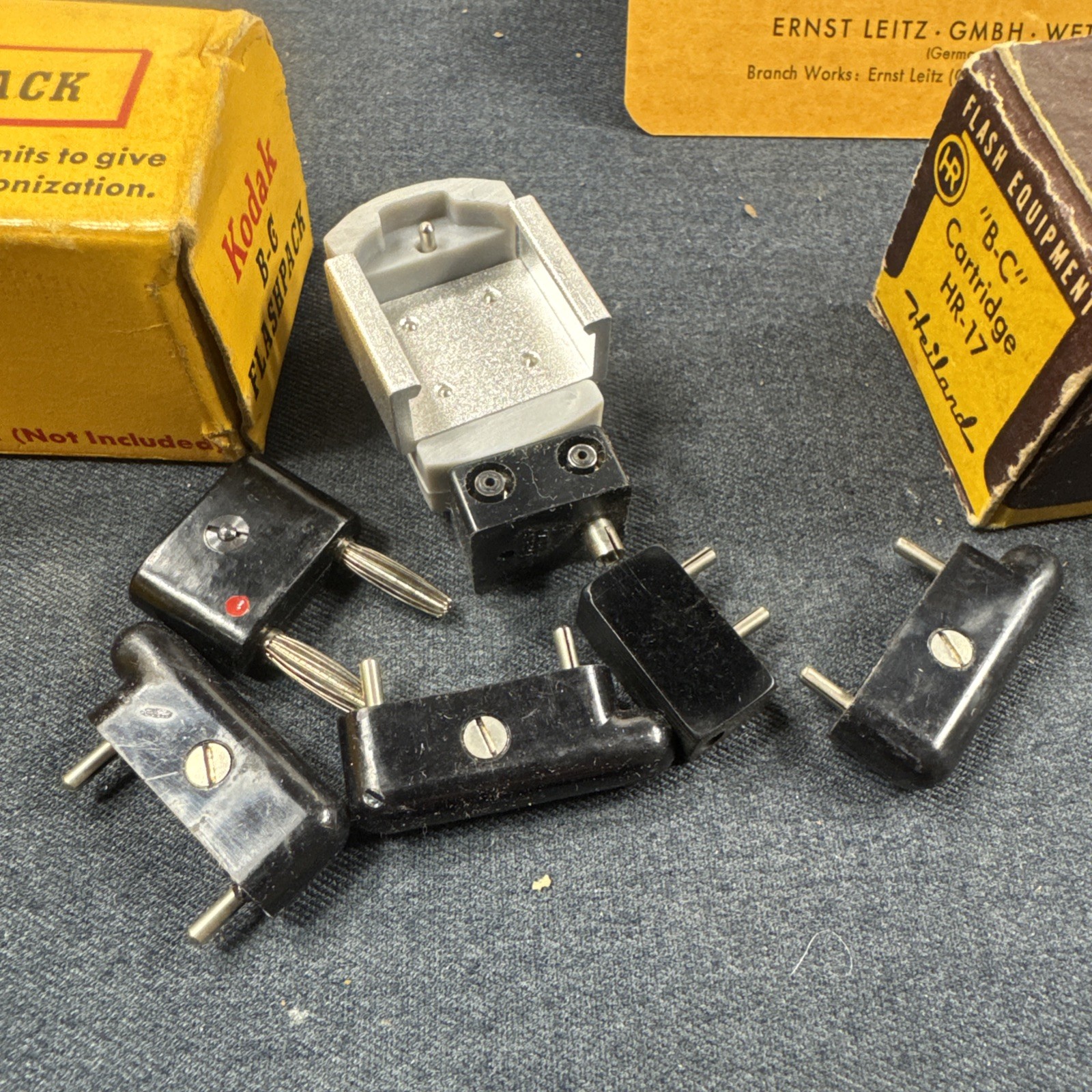 Camera Flash Accesory Lot – Kodak Agfa Rowi Duolux Heiland – New Old Stock NOS
