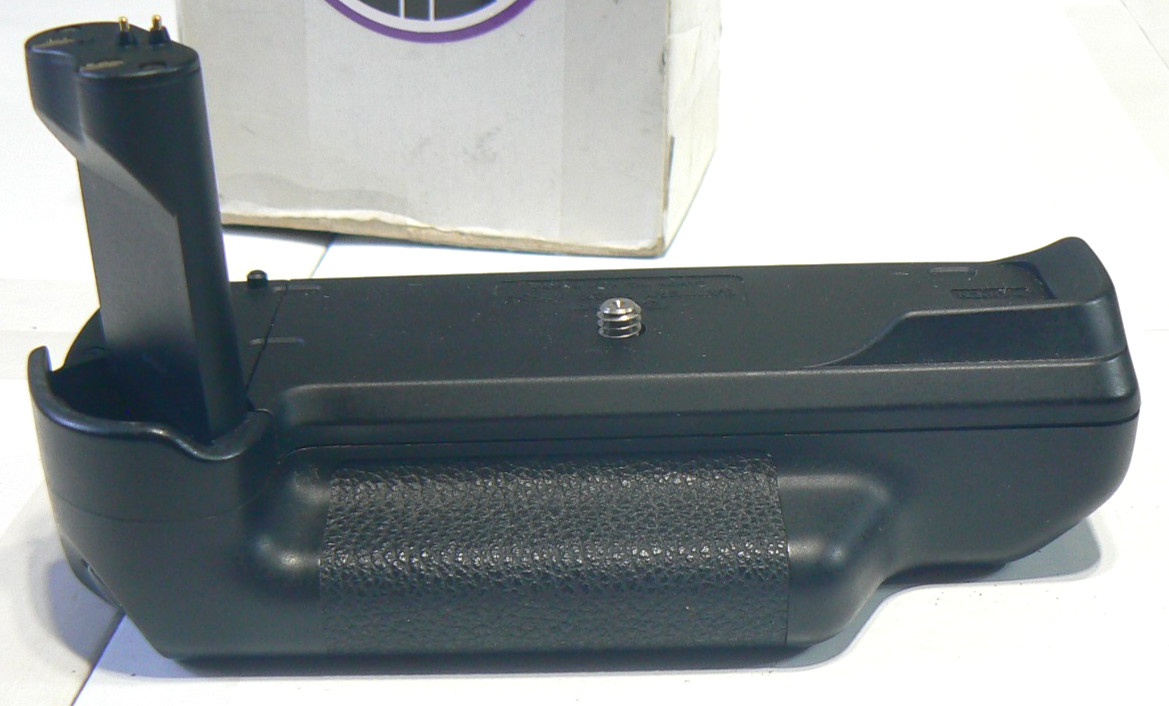Canon BP-50 Power Battery Pack Grip for Canon EOS 55 Elan II IIE – Made in Japan