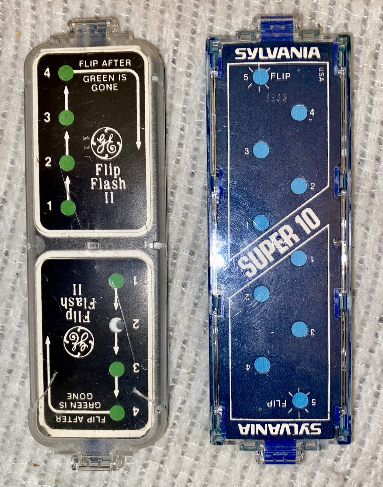 VINTAGE GE FLIP FLASH II & SYLVANIA SUPER 10 FLIP FLASH BARS