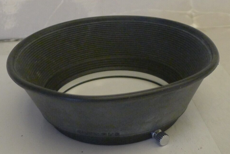 Olympus 35-105mm f3.5-4.5 Rubber Lens Hood – Made in Japan