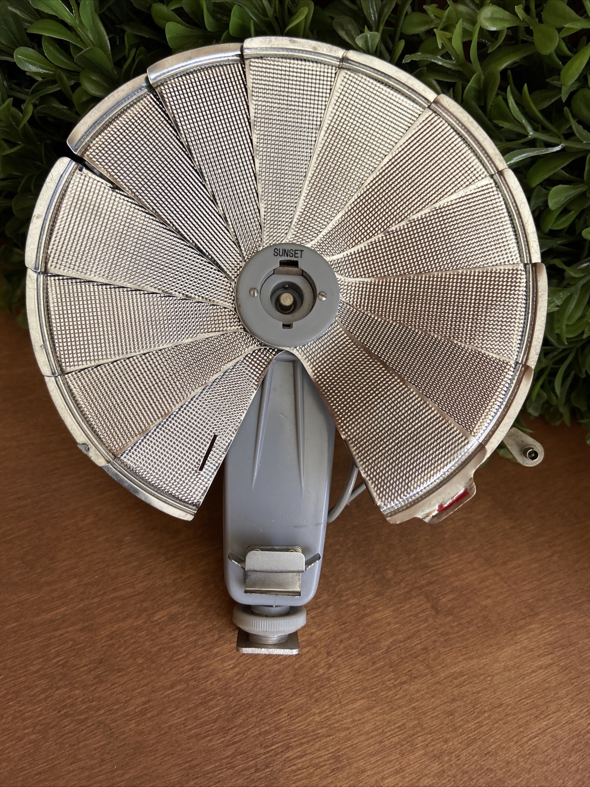 Vintage Ultimate Folding Reflector Flash Bulb Unit