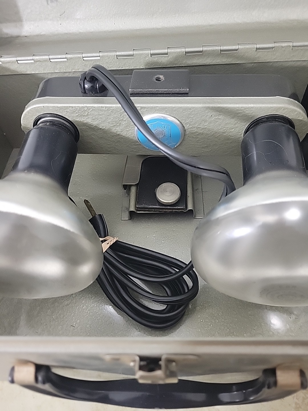 Working Remsel 2 Socket Photo Light Bar With Handle Case 300 Watt Bulbs Included