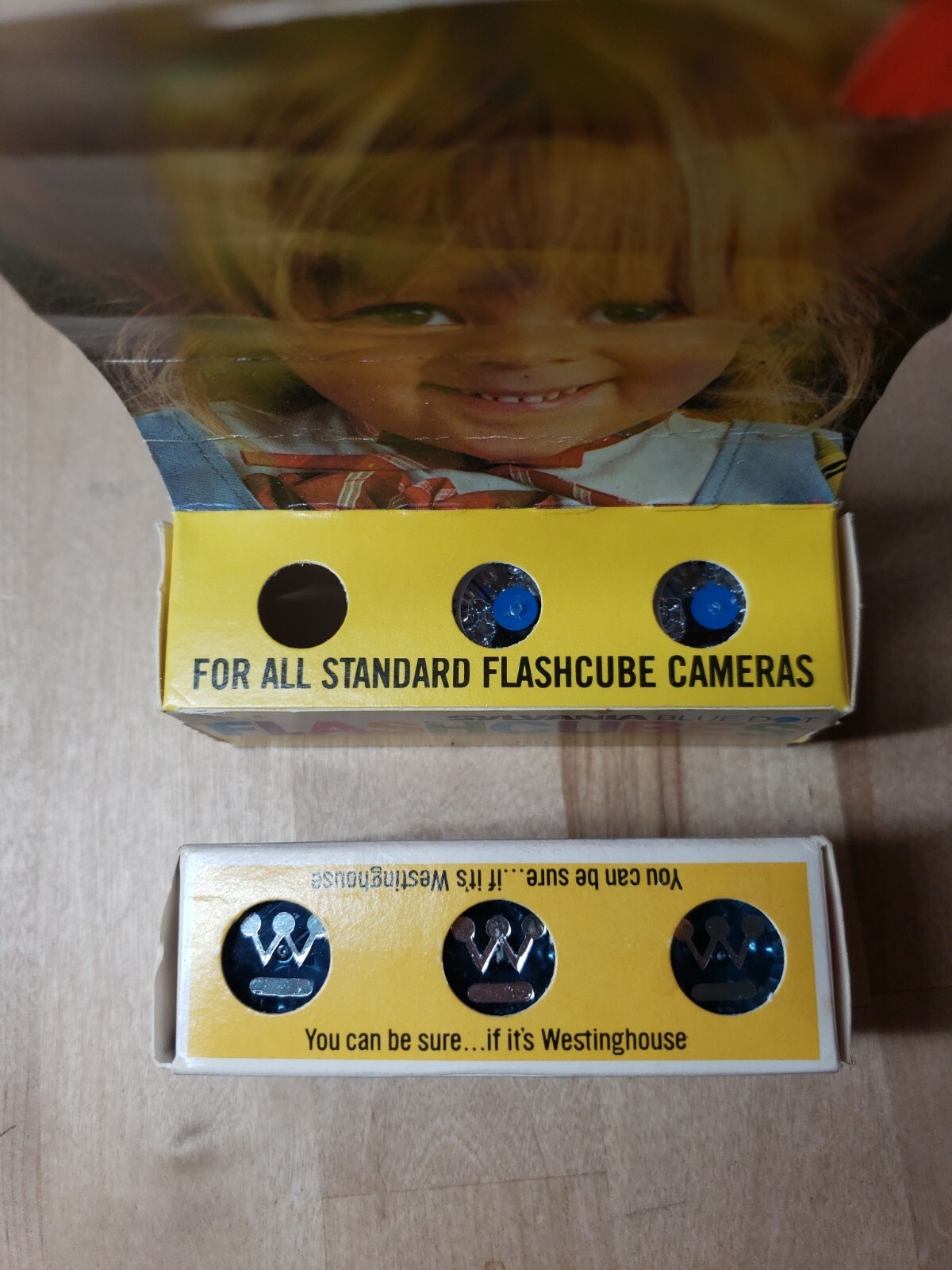Vintage 5 Westinghouse And Sylvania Camera Flash Bulbs /Flash Cubes (#277)