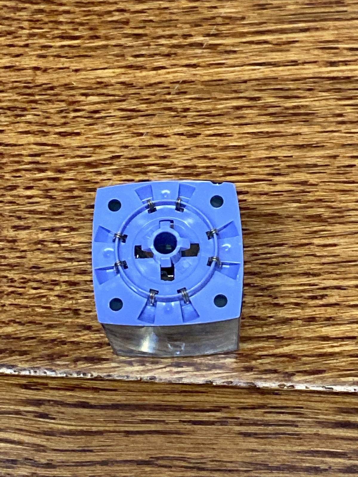 Vintage Flash Cubes -9 Vintage Cubes-Sylvania Blue Dot, Westinghouse, & GE