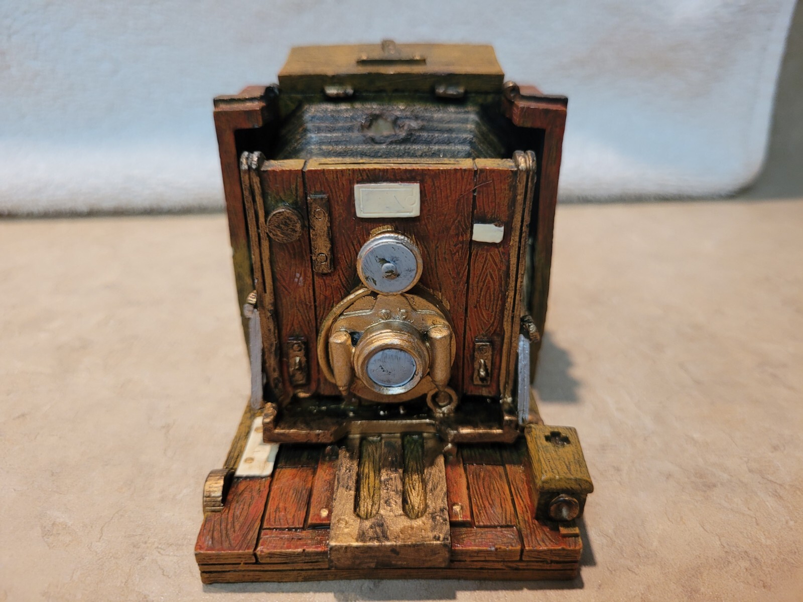 Darice Antique Style Camera Photo Or Card Holder – Early 19th Century Camera