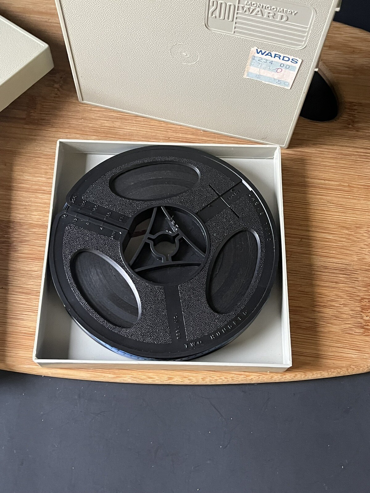 3 Montgomery Ward 200 VTG 8mm Movie Reel Black Plastic in Tan Cases Storage Box