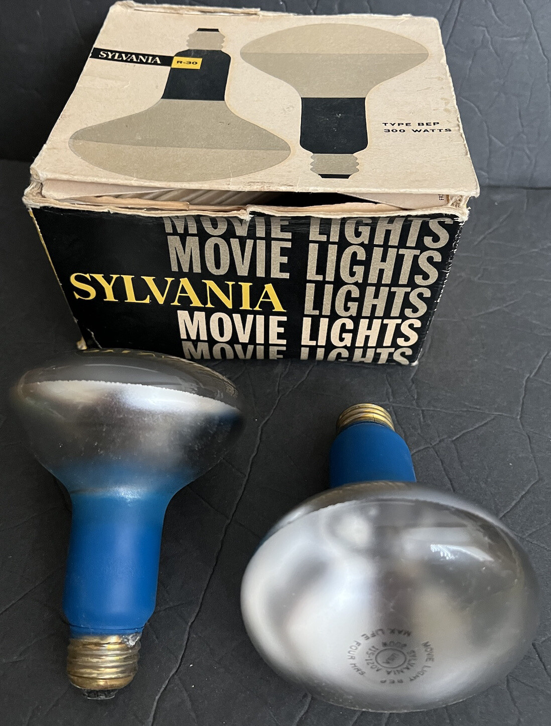 Vintage 2 Pack Sylvania Movie Lights 300 Watts R-30 Type BEP Movie & Photography