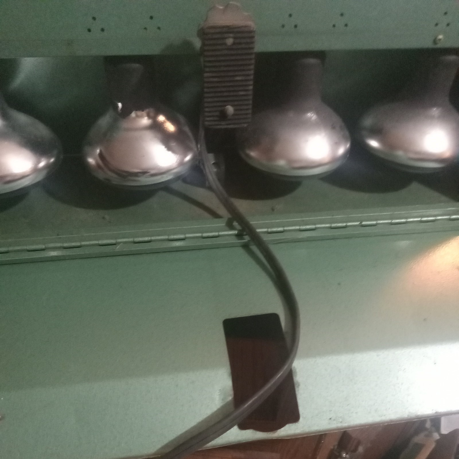 Vtg Mid Century V-PAK 4 Bulb Light Lite CPL Bar, case APEL INC., St. Louis, MO