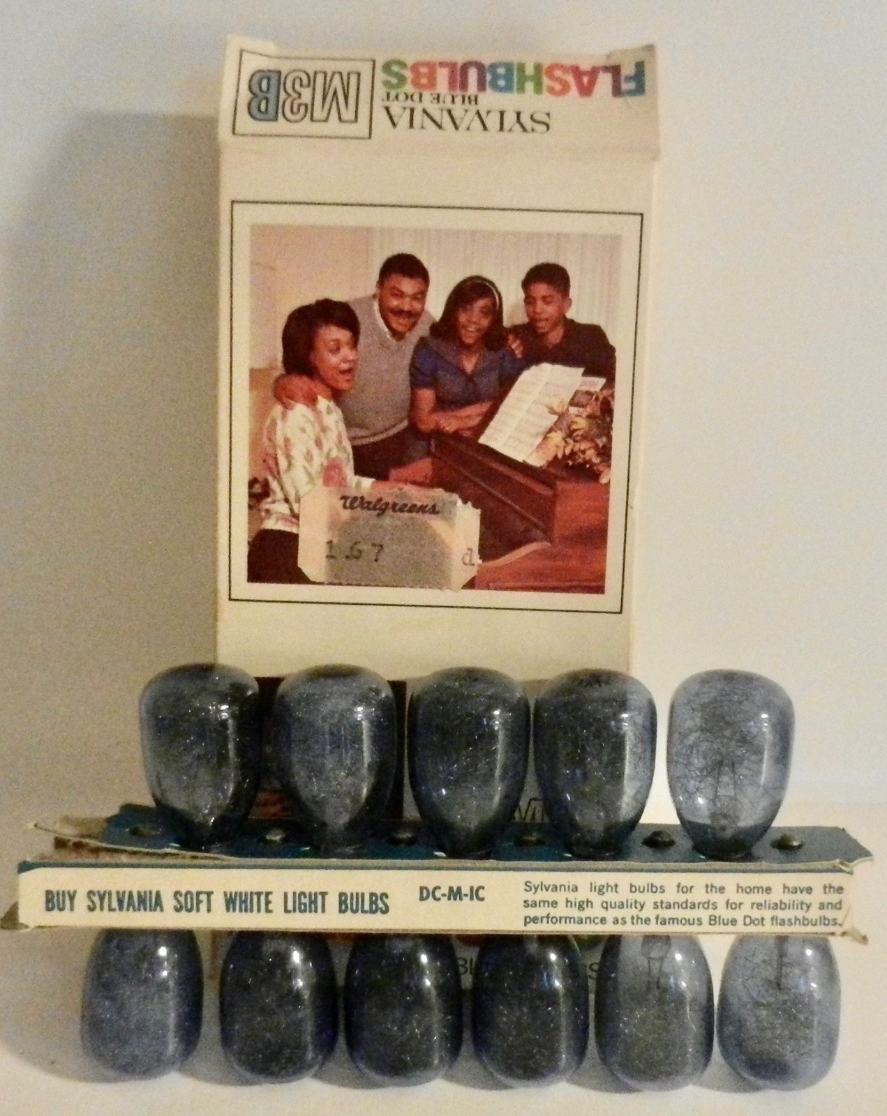 Vintage New Old Stock Sylvania Blue Dot Blue Flashbulbs M3B