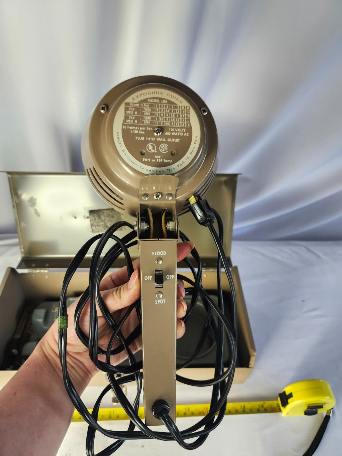 Vintage AMC Movie Light Model L8A – 650W Tested Working with Metal Case & Base