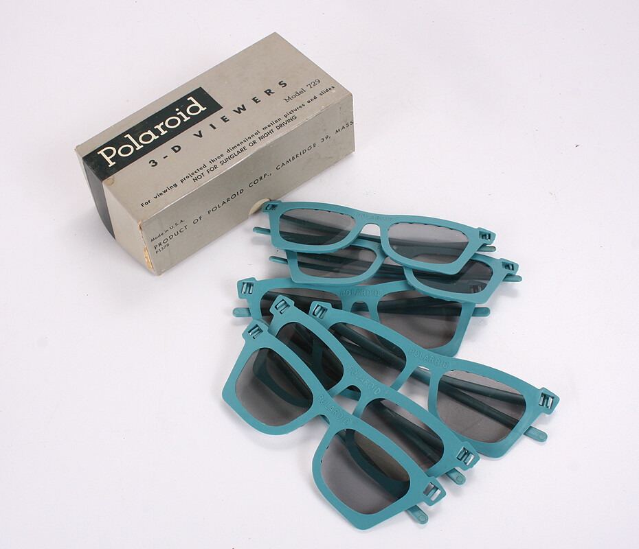 POLAROID 3-D VIEWERS MODEL 729, SIX PAIR OF GLASSES/217013