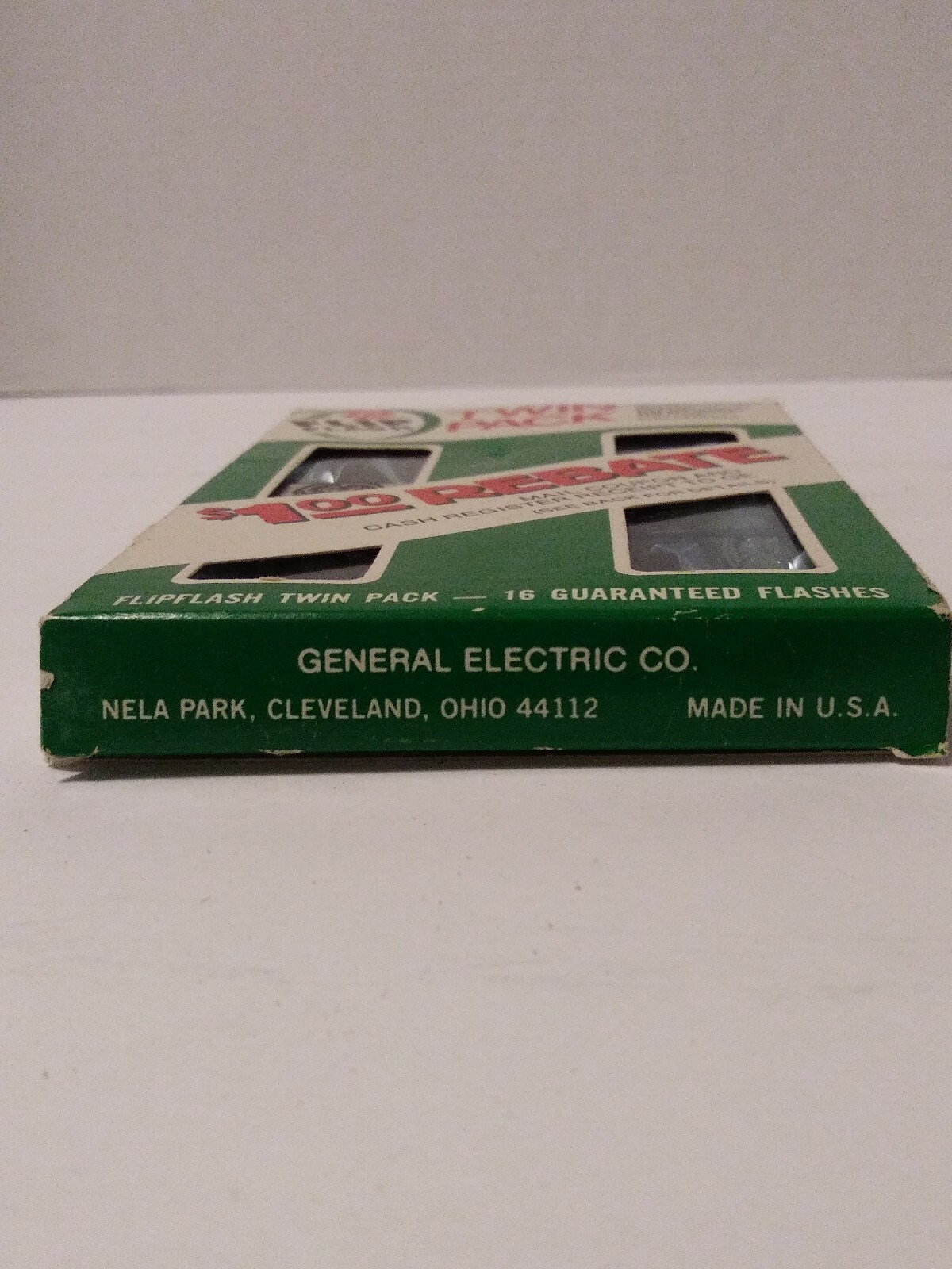 GE Flip Flash II Twin Pack Original Packaging 16 Flashes NOS for Cameras