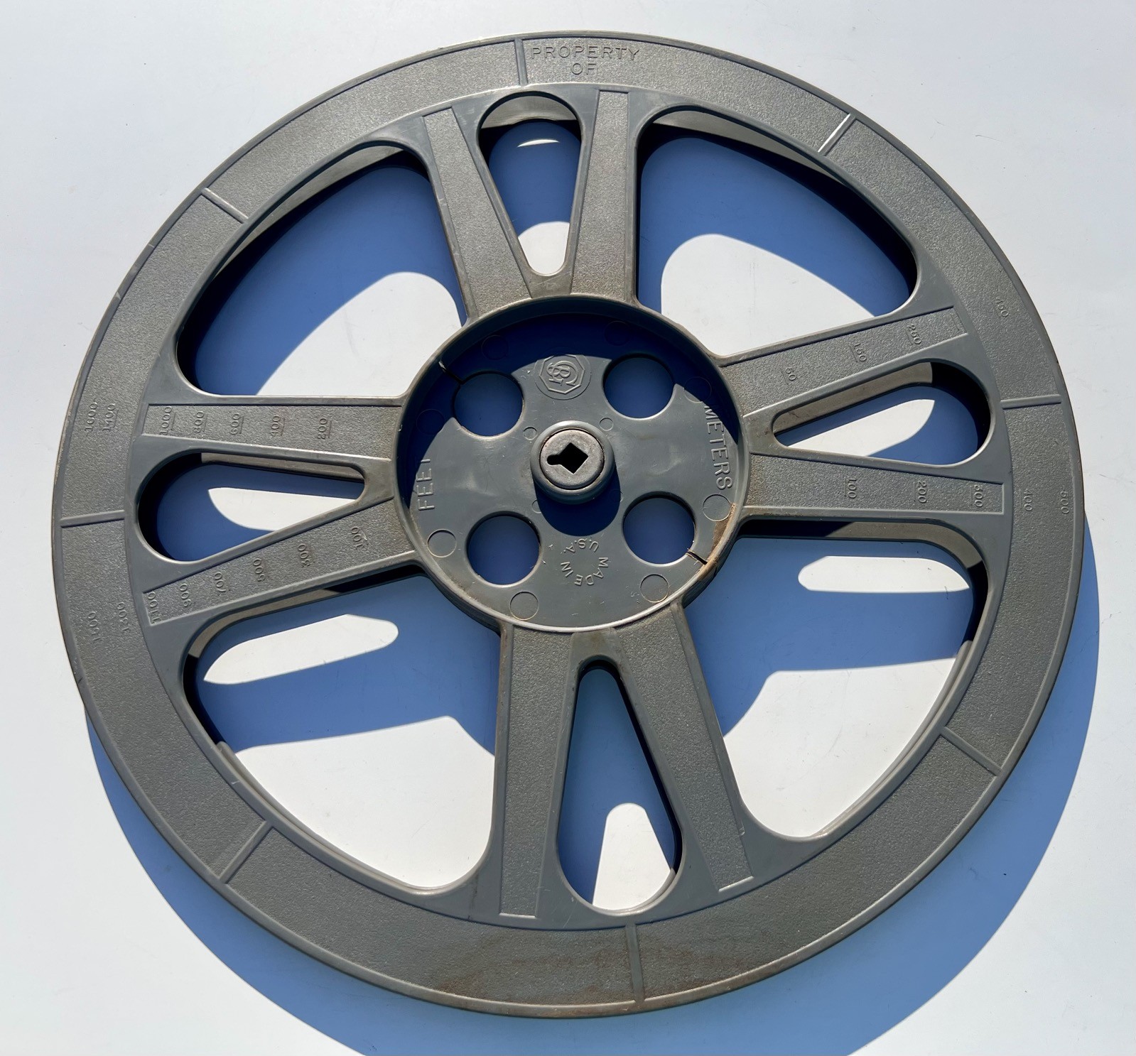 Vintage 16MM GB Grey Plastic Movie Reel 13-3/4” Motion Picture Take Up Reel