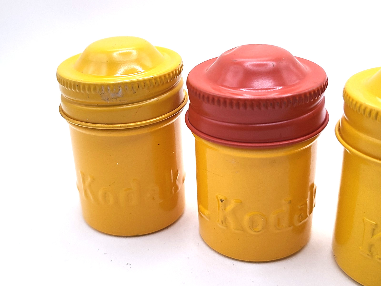 5 Kodak 35mm Metal Film Canisters YELLOW with LIDS – Preowned Vintage (w)