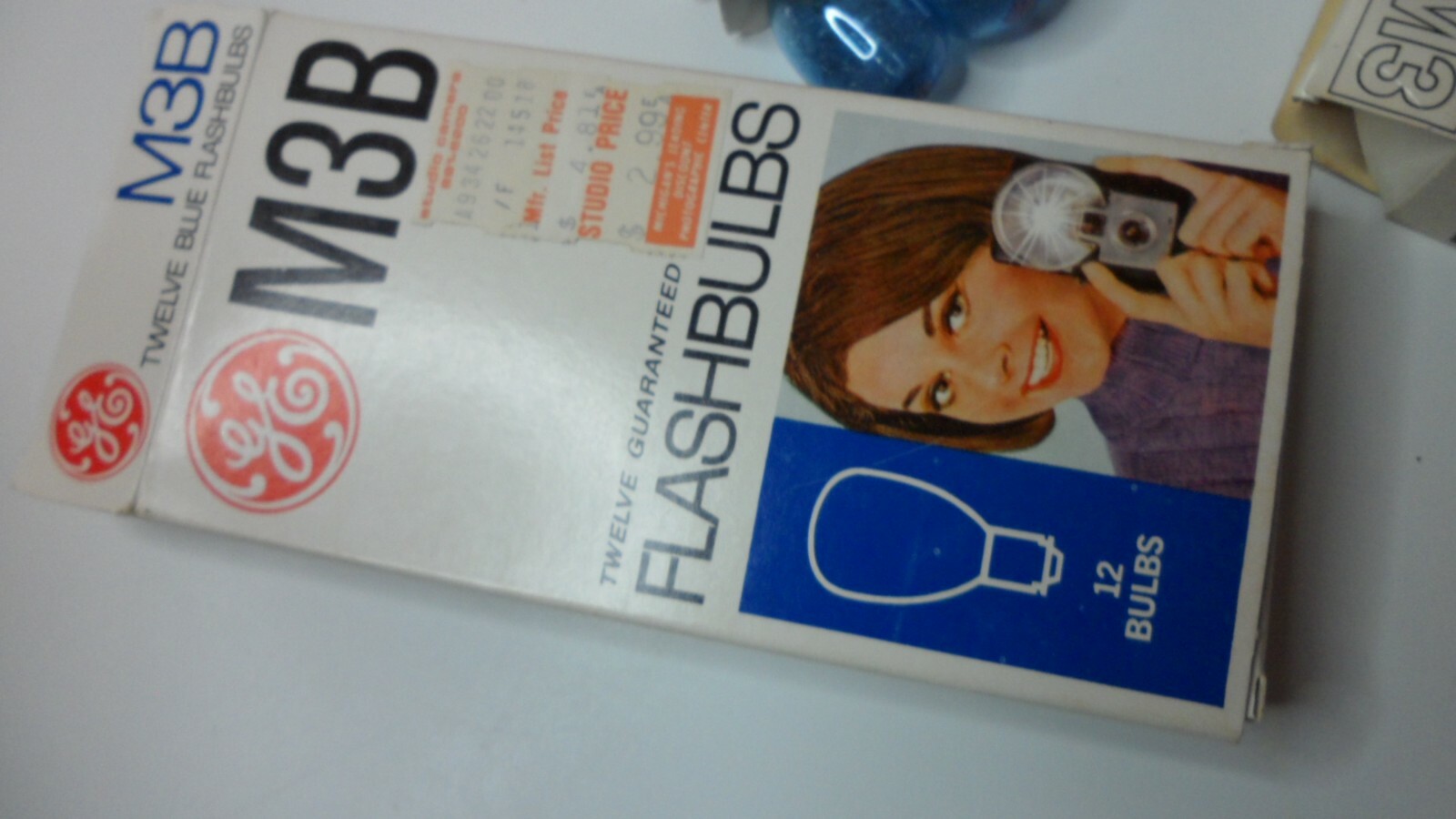 24 New GE M3B & Sylvania Flashbulbs in Original Open Boxes Unused