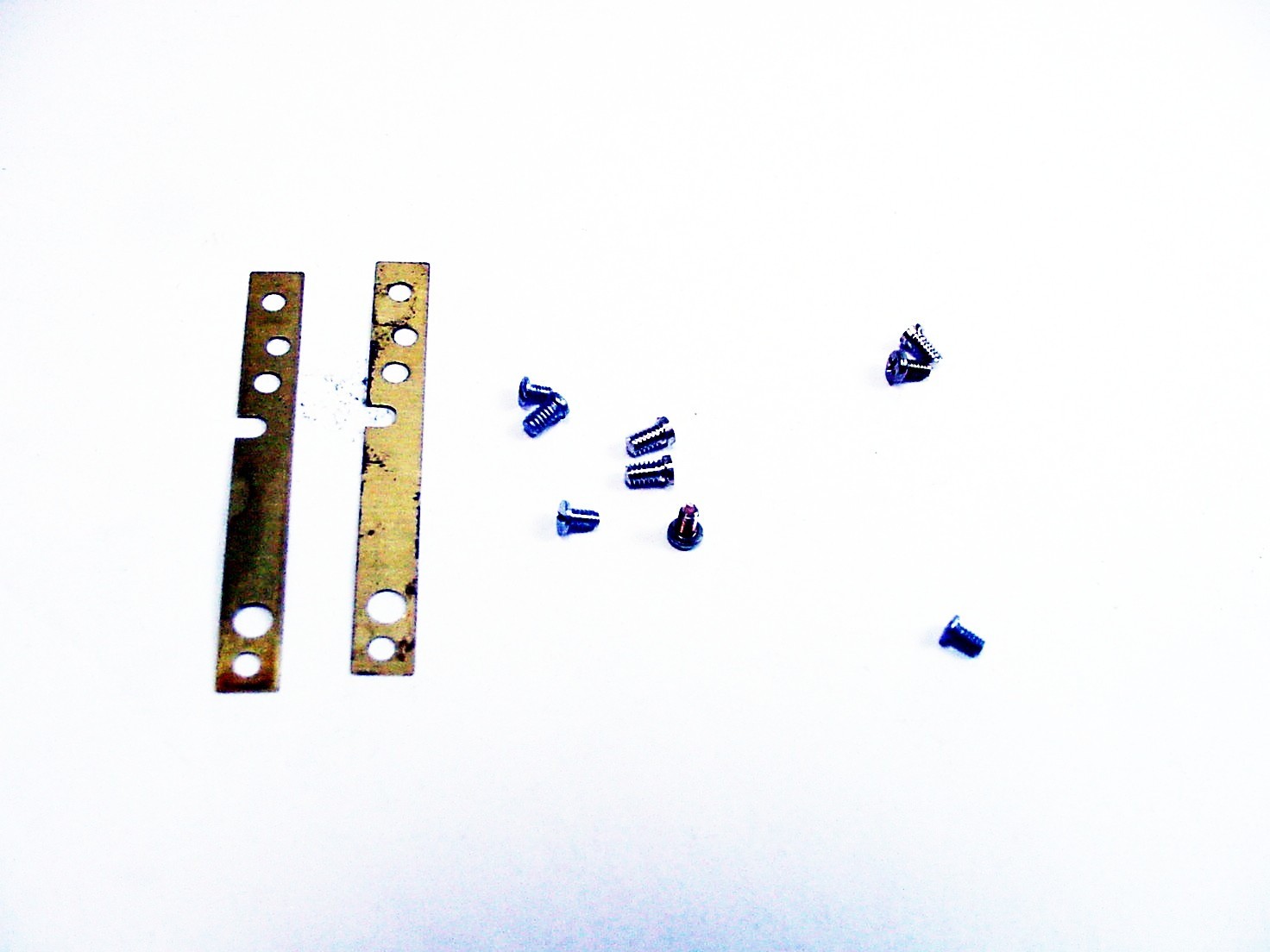 Rollei 35S shutter plate screws and shims | Used | $9.50 | #58A |