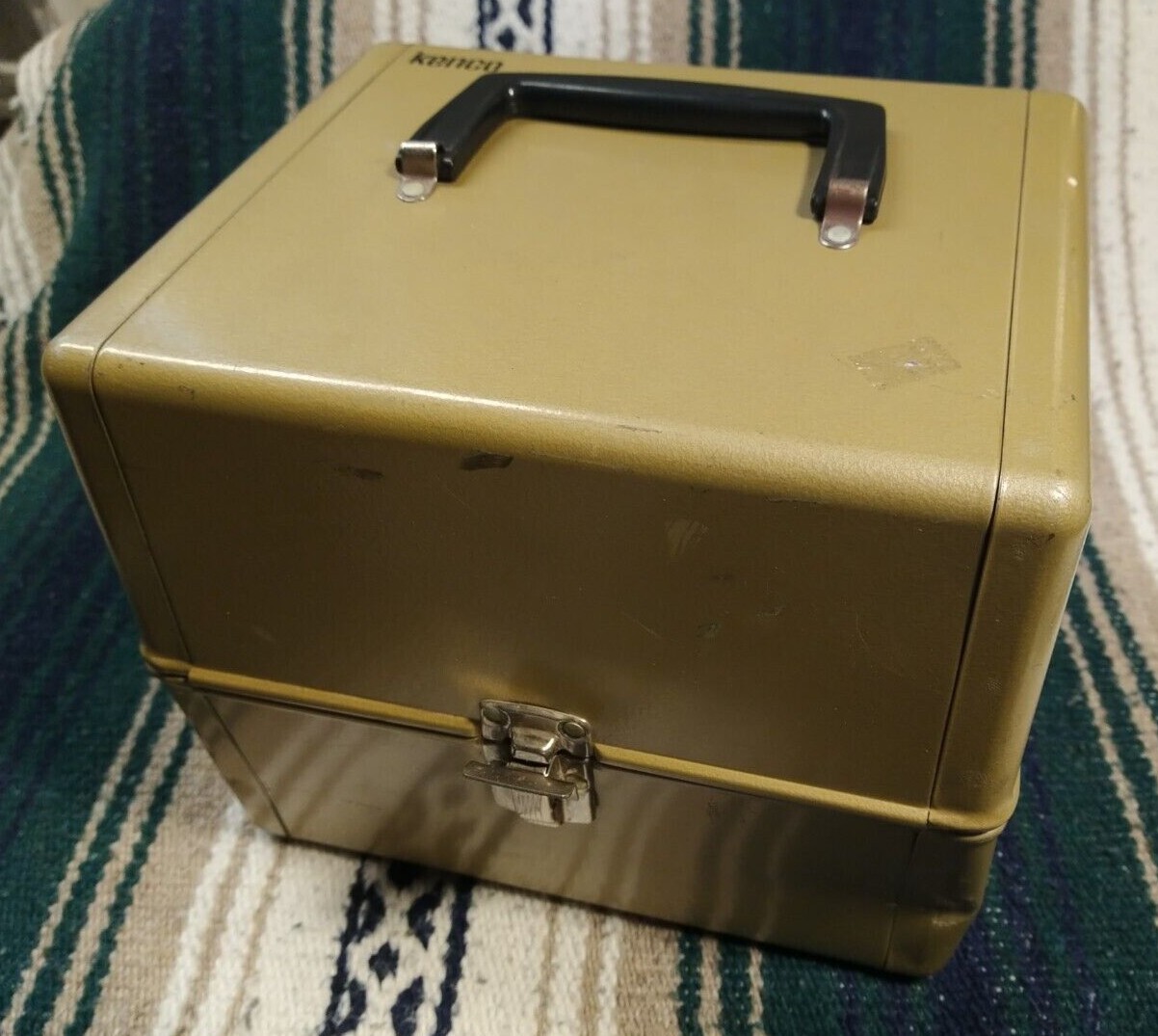 10 – 7″ wide Various Super 8 Metal Movie Reels and Cans w/ Case – Vintage!