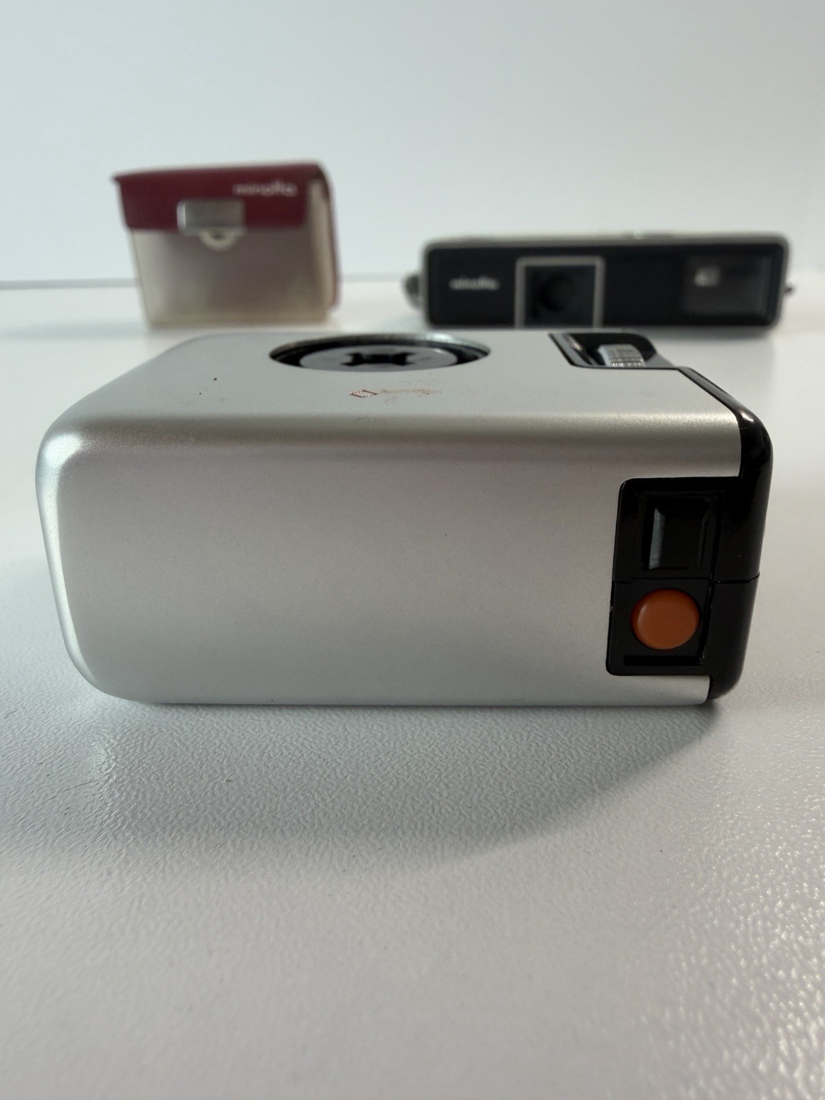 Vintage Minolta – 16 Model-P Camera & MG-S Cube Gun