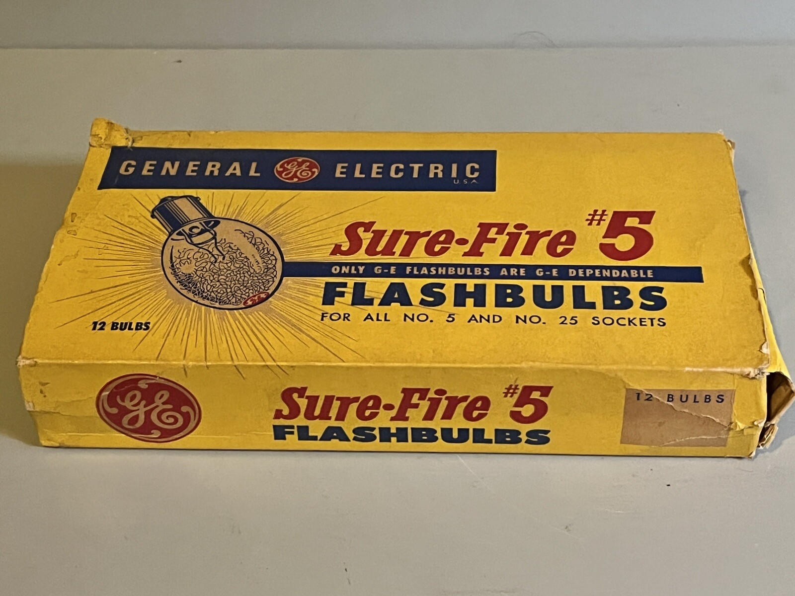 Vintage Camera Flash Bulb Lot: Dura #5, Syl Blue Dot, GE Sure Fire #5, 44 Bulbs
