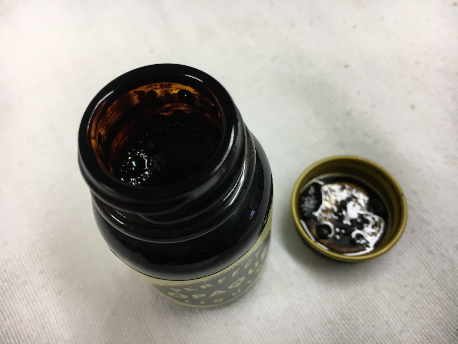 1 Ounce Bottle of Perfect Opaque Liquid Film Print Retouching