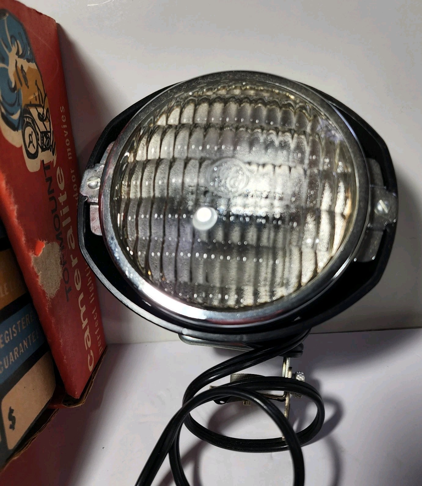 Vintage GE Top Mount Cameralite Camera Light W Original Box Electric Tested