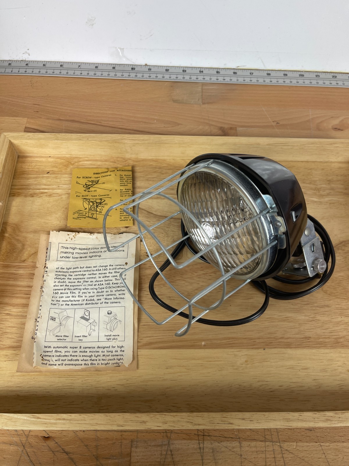 Vintage Sears Sealed Beam Movie Light 38813 Super 8 Camera w/ Box & Manual