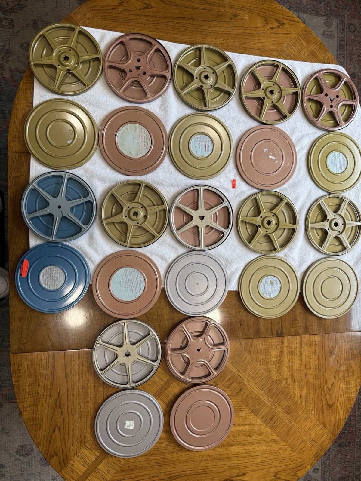 8mm Film-reel Canisters With Storage Case. All Canisters Are Empty-no Film.