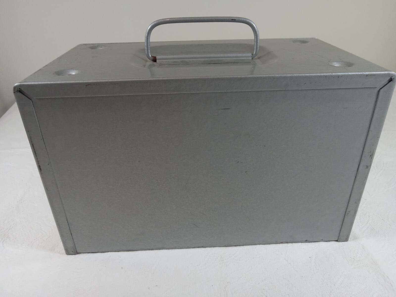 12 Slot VTG Brumberger 5″ or 6″ Canisters Reels Film Ejector Storage Case Metal