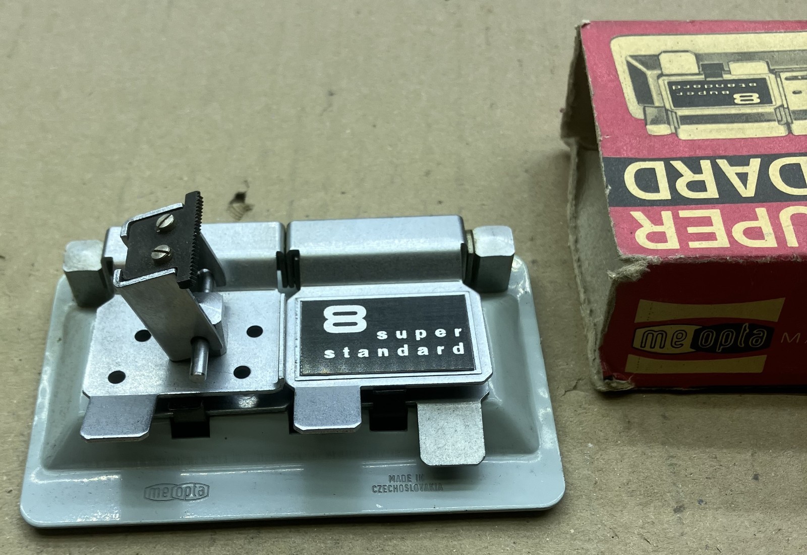 VINTAGE Super 8 film splicer