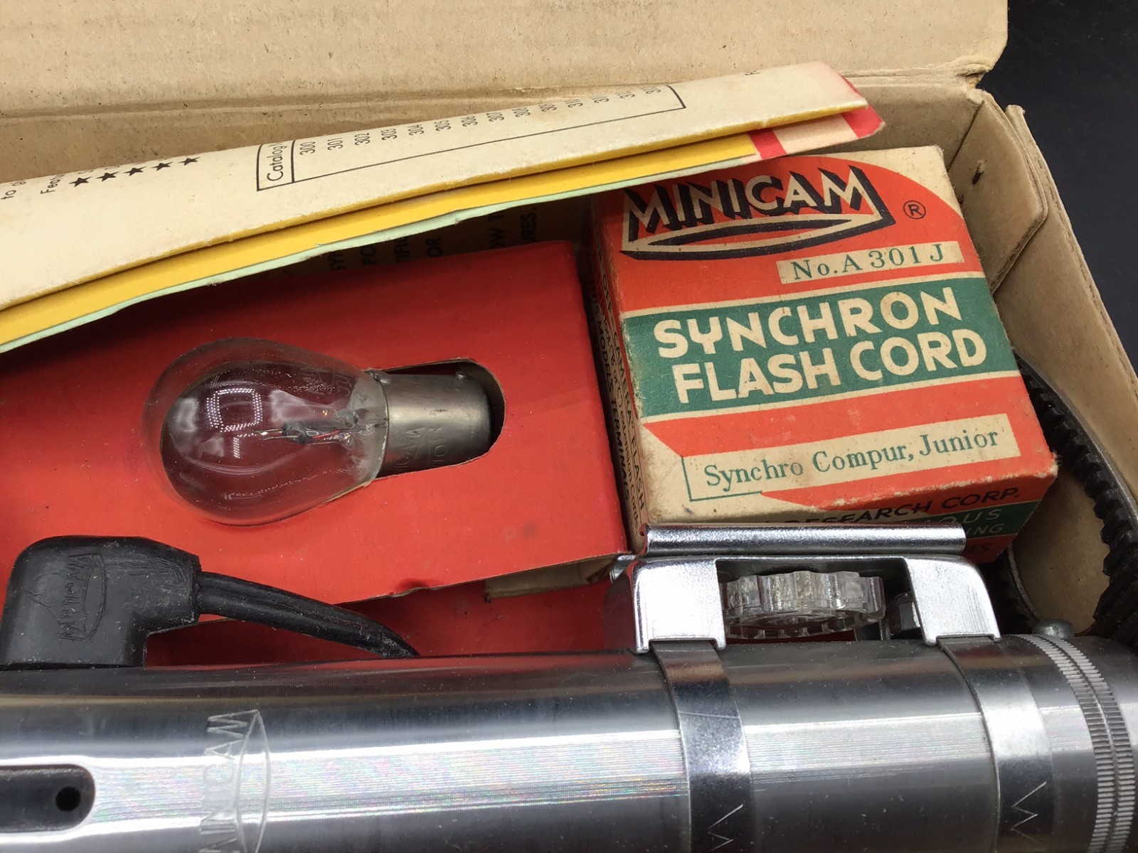 MINICAM SYNCHRON JUNIOR Flash-Unit 1950’s – in box