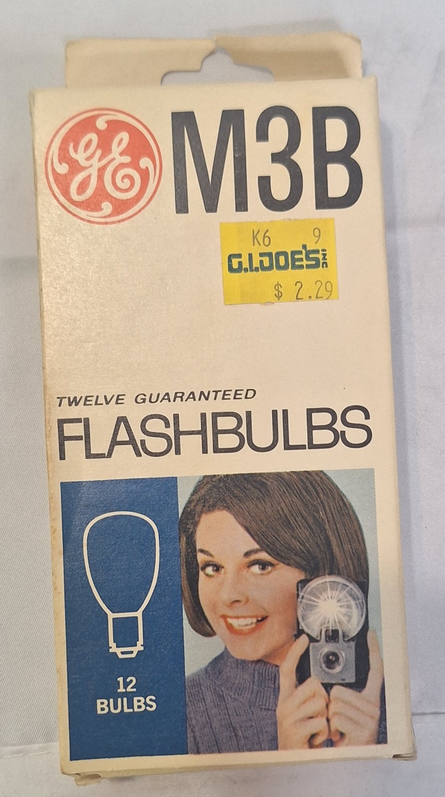 Vintage GE M2B Flashbulbs 6 Blue Bulbs General Electric Incomplete Untested