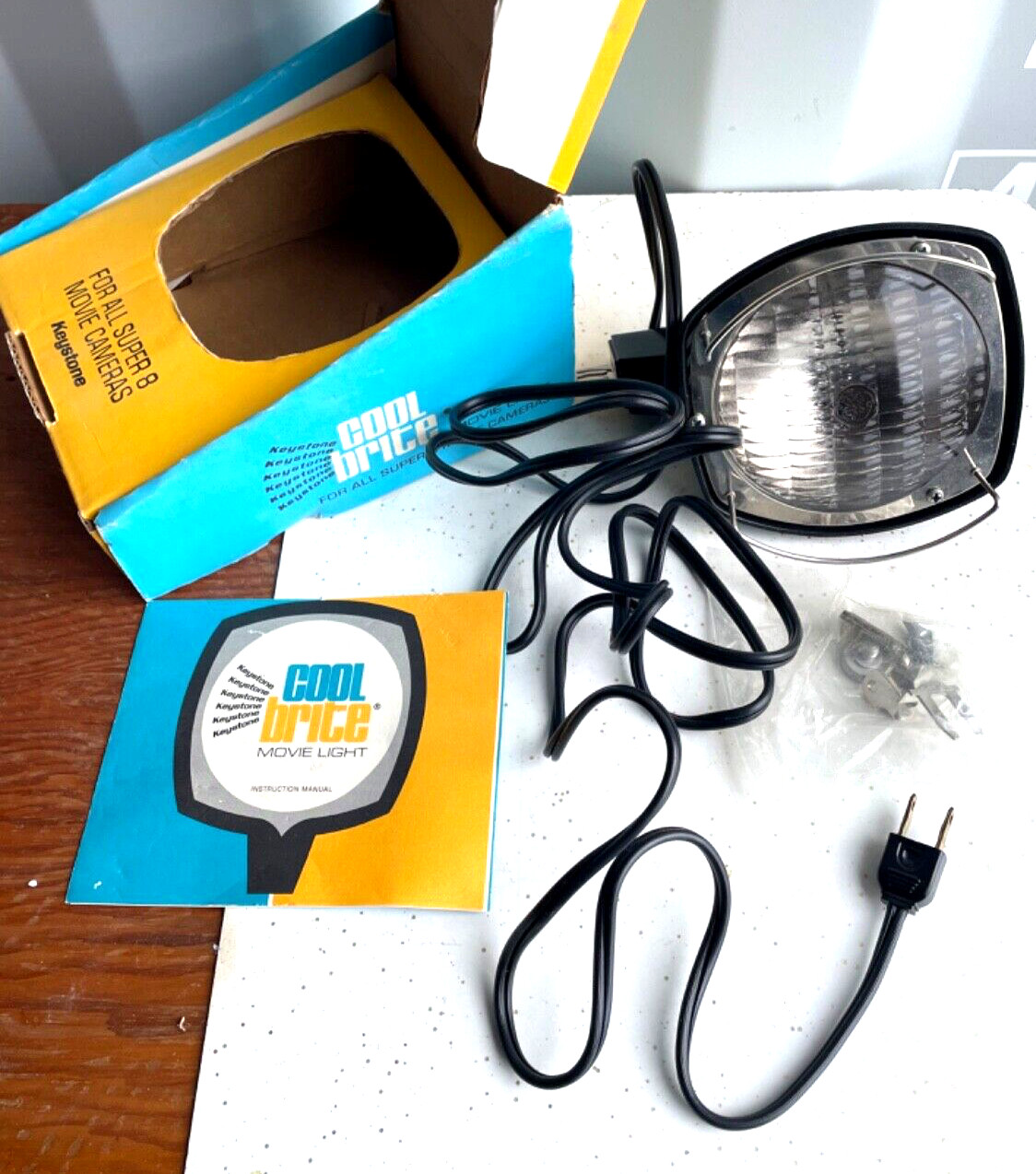 Keystone Cool Bright movie light – For Super 8 Cameras, original box
