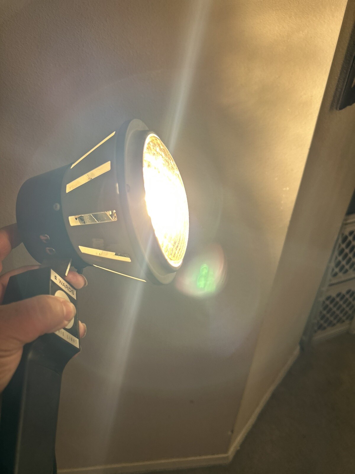 Vintage Montgomery Wards Movie Light, Twin Beam – Flood or Spot 67-3284, Working