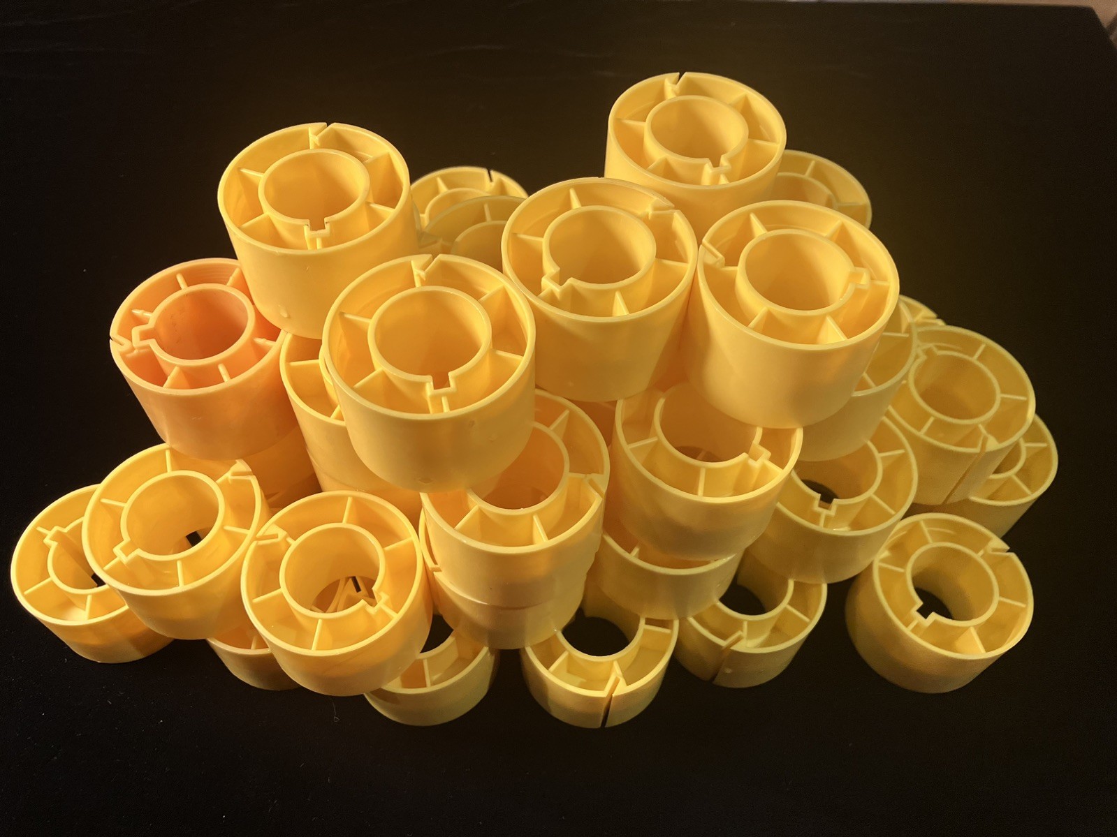 35mm 2″ Inch Film Core Take-Up Spools – Yellow – Lot of 50