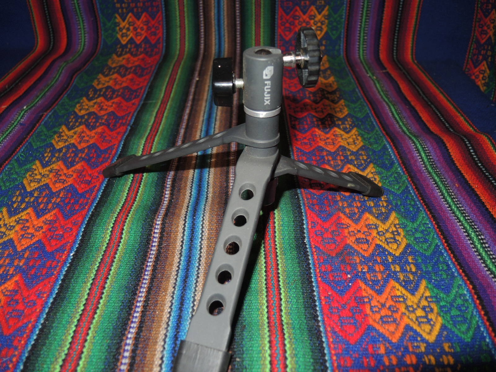 FUJIX SMALL TRIPOD TABLE TOP VIDEO CAMERA RECORDER