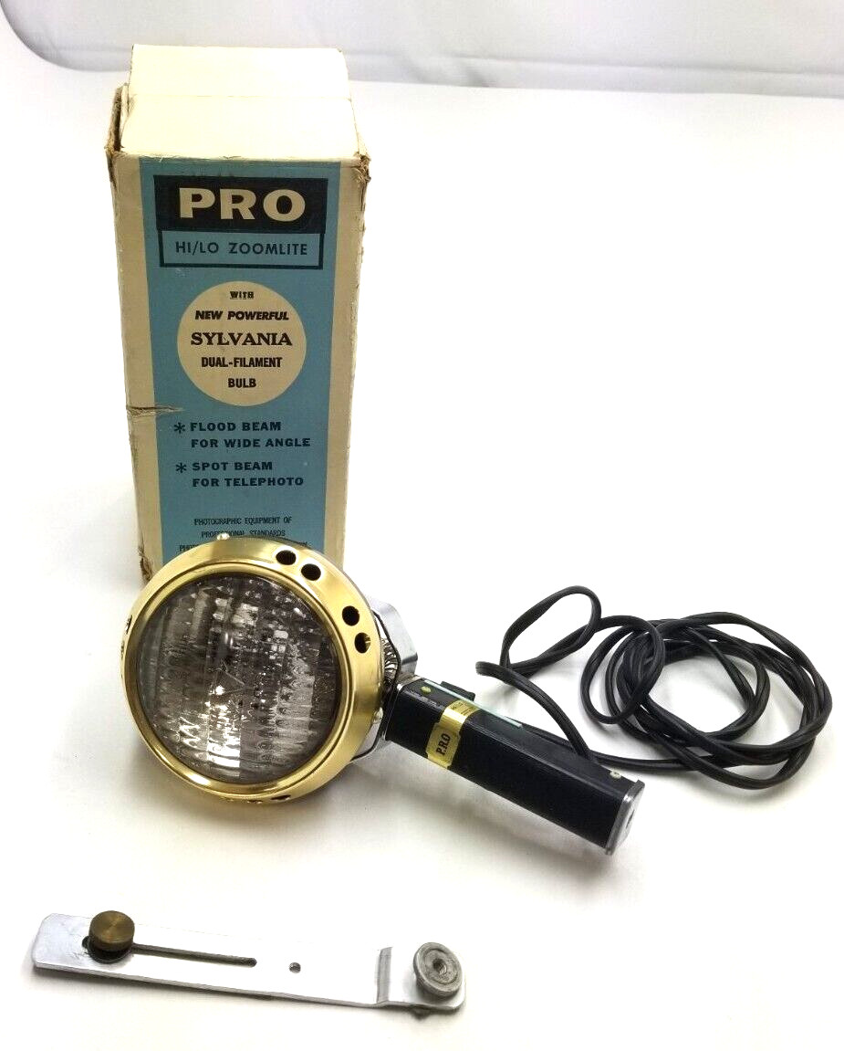 Vintage Sylvania PRO HI/LO ZOOMLITE Photographic Research Equipment Spotlight