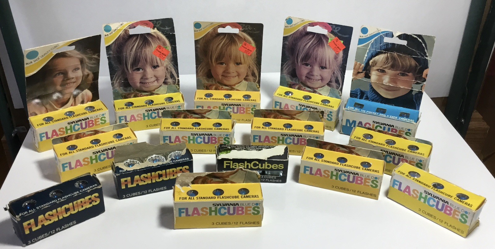 Vtg Sylvania Magic Cubes Blue,15 Total Boxes,45 Cubes,180 Flashes Avail, Unused