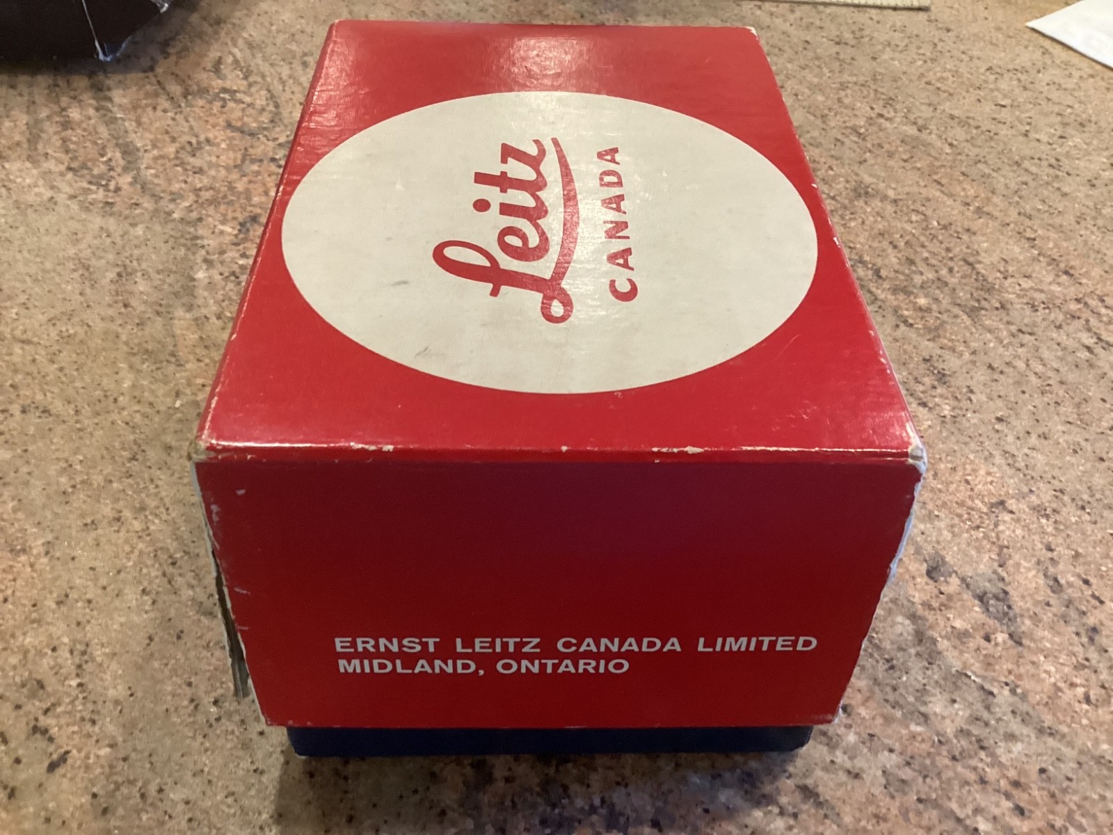 Leica 135mm F2.8 M Canada box only. Made by E. Leitz. 1970’s vintage.